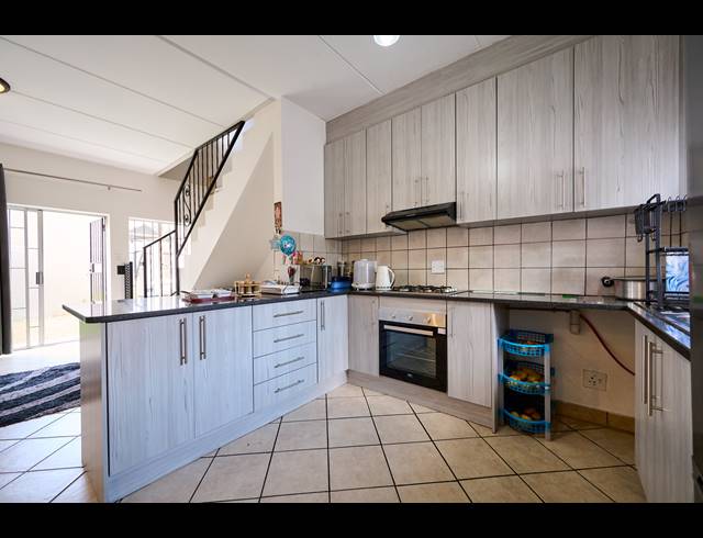 3 BEDROOM TOWNHOUSE FOR SALE IN HALFWAY GARDENS